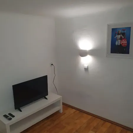 Nuka With Ac Budapest