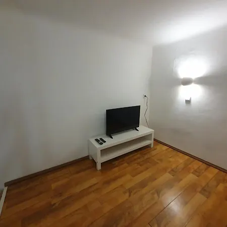 Apartment Nuka With Ac