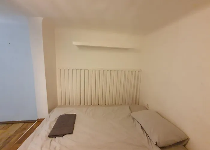 Nuka With Ac Apartment *